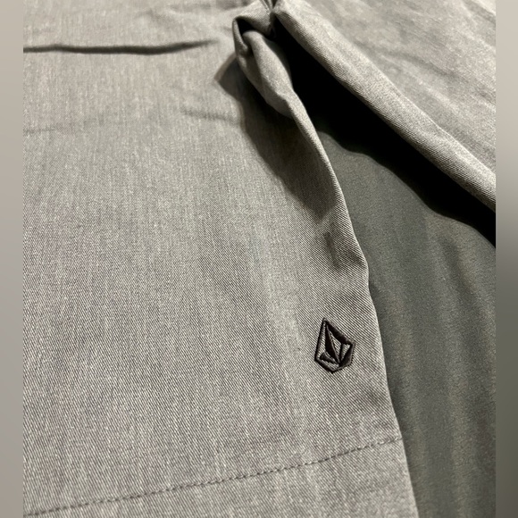 Men’s Volcom Chino Short Size 30 - Picture 4 of 5